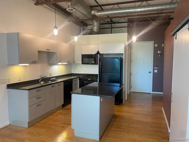 614 S Troy Street 102, Royal Oak, MI 48067