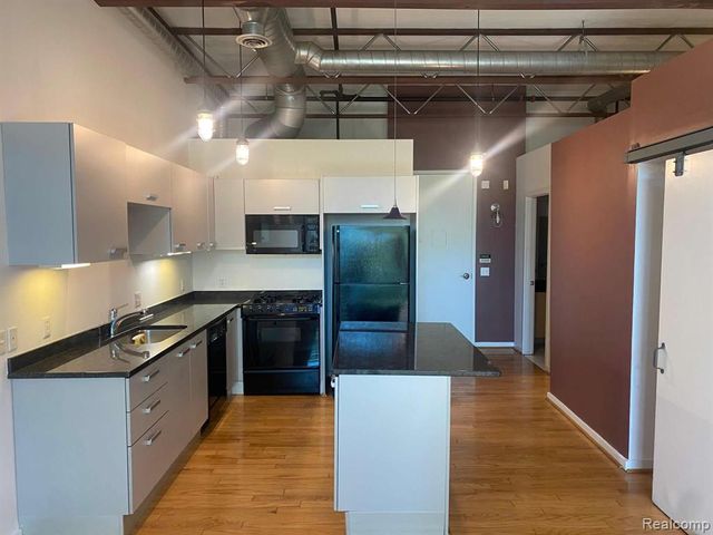 614 S Troy Street 102, Royal Oak, MI 48067