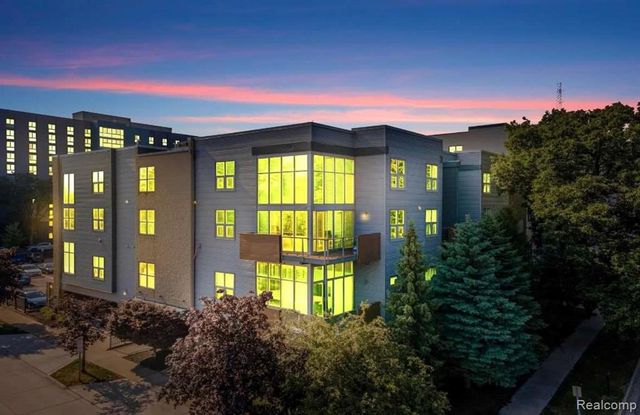 614 S Troy Street 102, Royal Oak, MI 48067