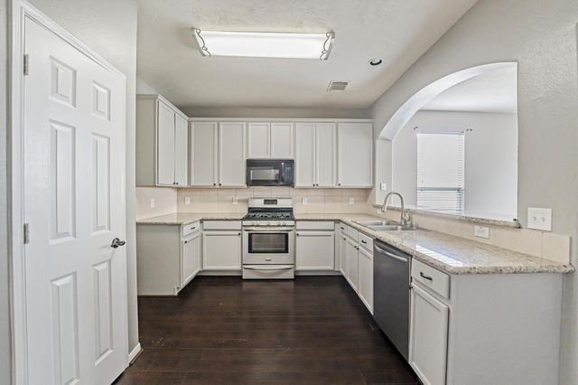 11007 Northam Drive, Tomball, TX 77375