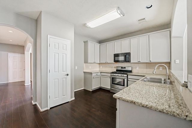 11007 Northam Drive, Tomball, TX 77375