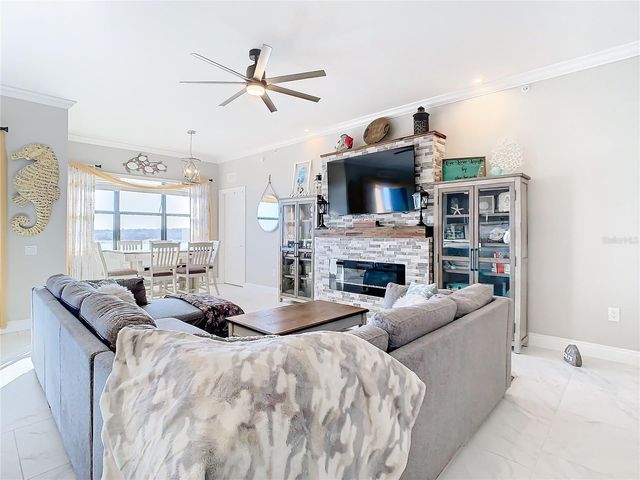 16300 COUNTY ROAD 455 610, Montverde, FL 34756