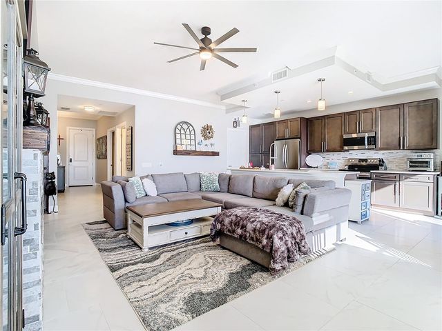 16300 COUNTY ROAD 455 610, Montverde, FL 34756