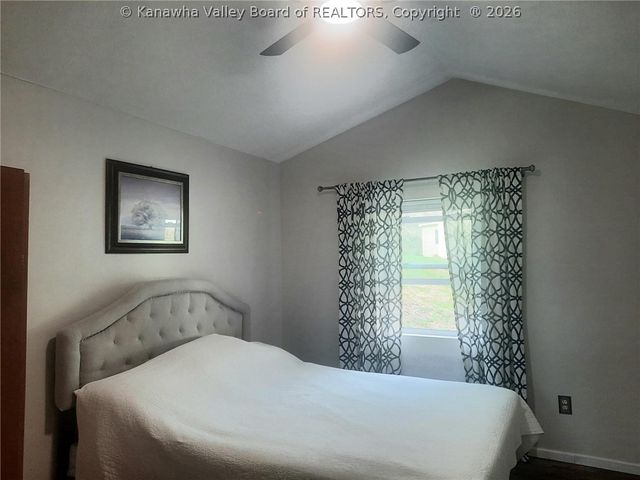 177 East Point Drive, Charleston, WV 25311