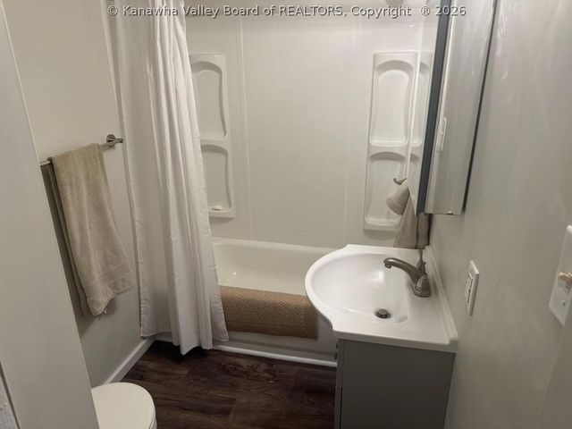 177 East Point Drive, Charleston, WV 25311