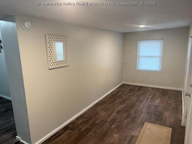 177 East Point Drive, Charleston, WV 25311