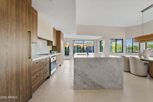7042 E ORANGE BLOSSOM Lane, Paradise Valley, AZ 85253