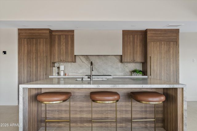 7042 E ORANGE BLOSSOM Lane, Paradise Valley, AZ 85253