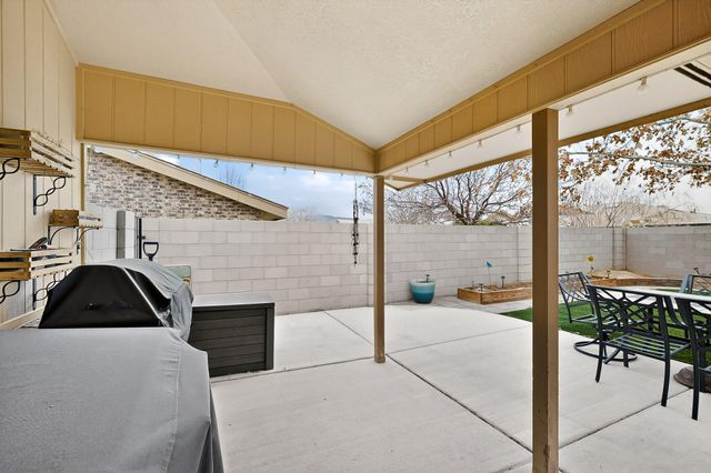 6524 Lamy Street NW, Albuquerque, NM 87120