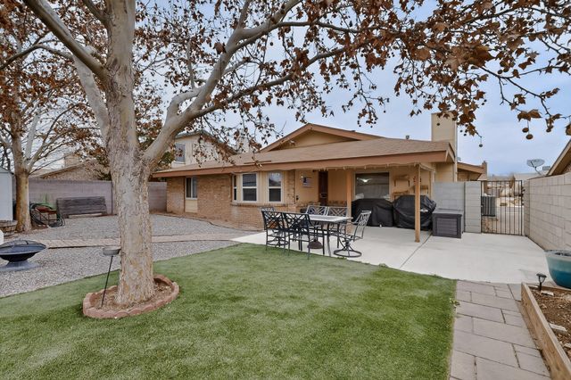 6524 Lamy Street NW, Albuquerque, NM 87120