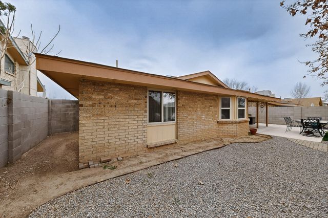 6524 Lamy Street NW, Albuquerque, NM 87120