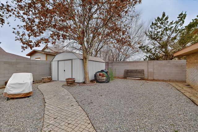 6524 Lamy Street NW, Albuquerque, NM 87120