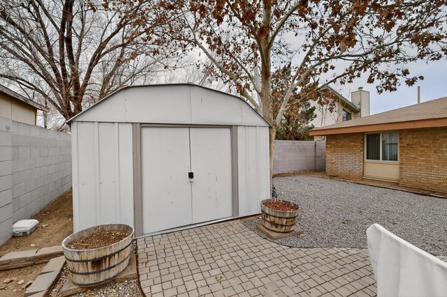 6524 Lamy Street NW, Albuquerque, NM 87120