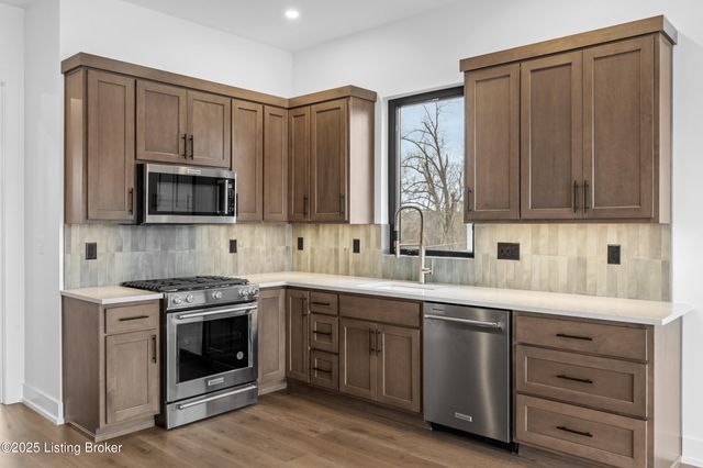 6904 Beachland Bch Rd, Prospect, KY 40059