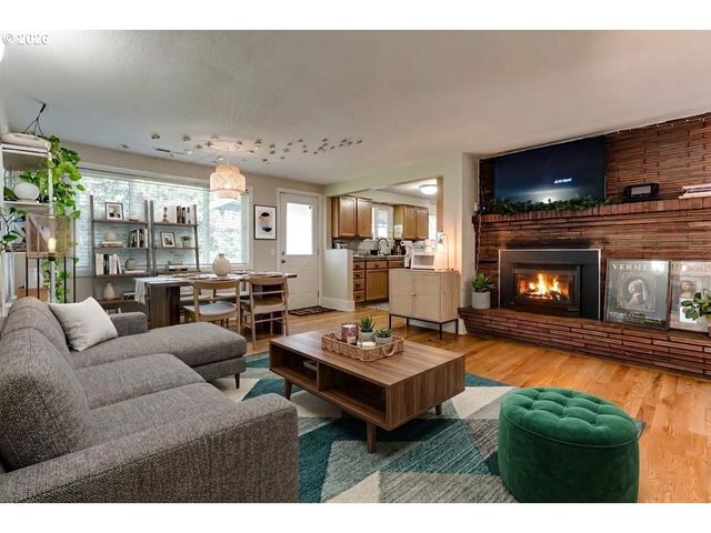 1255 E 24TH Ave, Eugene, OR 97403
