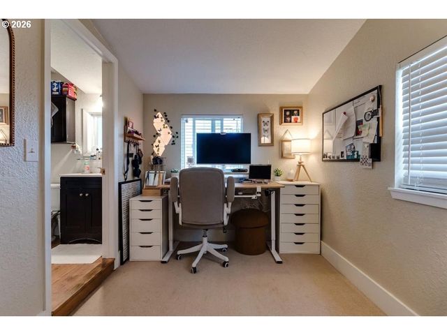 1255 E 24TH Ave, Eugene, OR 97403