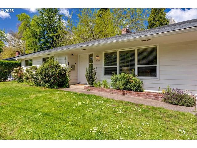 1255 E 24TH Ave, Eugene, OR 97403