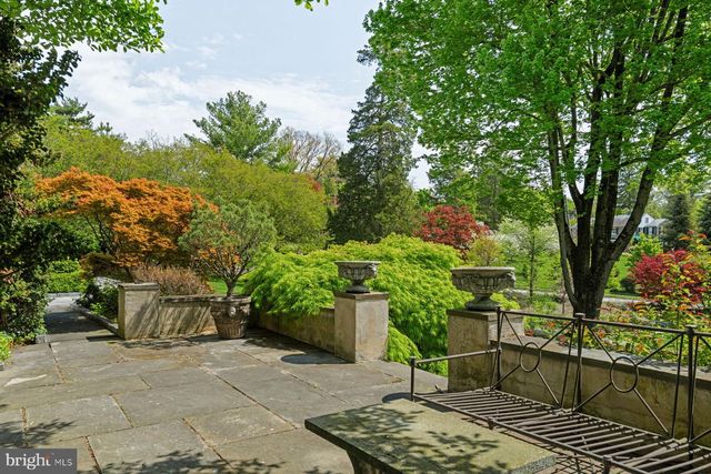 9 NORMAN LN, Philadelphia, PA 19118