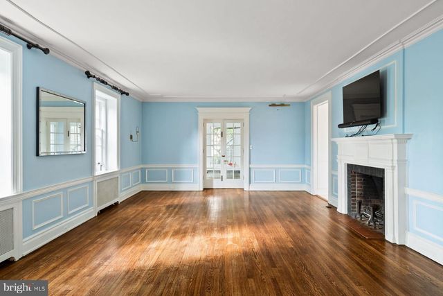 9 NORMAN LN, Philadelphia, PA 19118