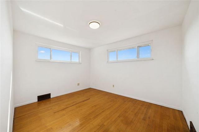 421 Robbins Station Rd, North Huntingdon, PA 15642