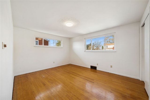 421 Robbins Station Rd, North Huntingdon, PA 15642