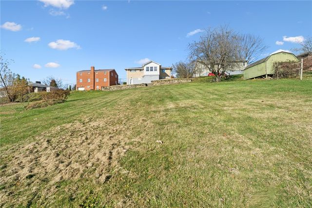 421 Robbins Station Rd, North Huntingdon, PA 15642