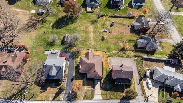 421 Robbins Station Rd, North Huntingdon, PA 15642