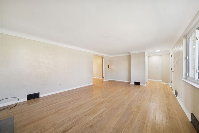 421 Robbins Station Rd, North Huntingdon, PA 15642