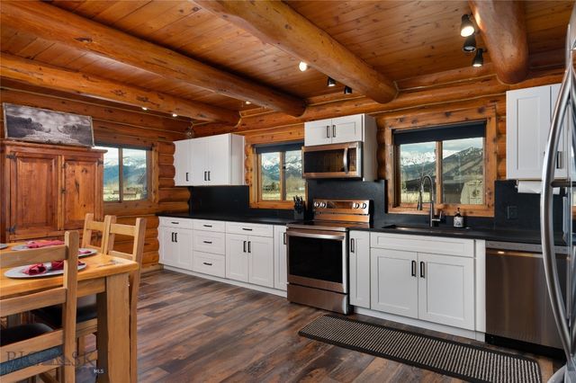 7550 & 7560 Springhill Road, Belgrade, MT 59714