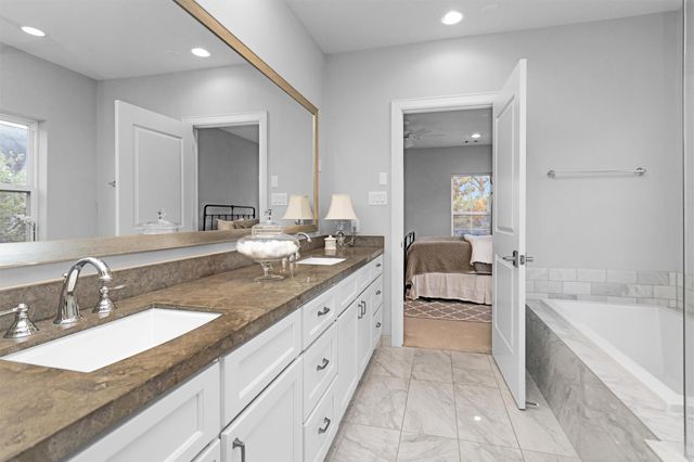 270 Green Boulevard, Shenandoah, TX 77384
