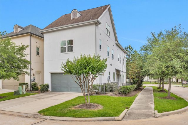 270 Green Boulevard, Shenandoah, TX 77384