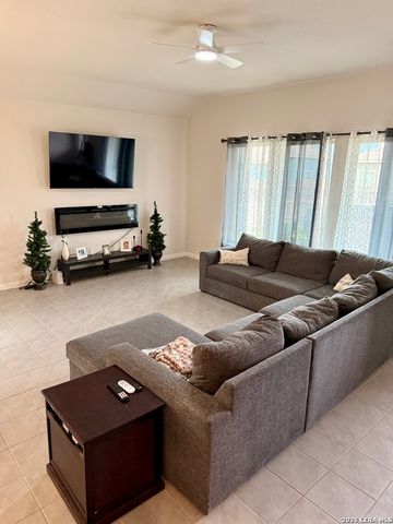 224 PUDU TRL, Cibolo, TX 78108