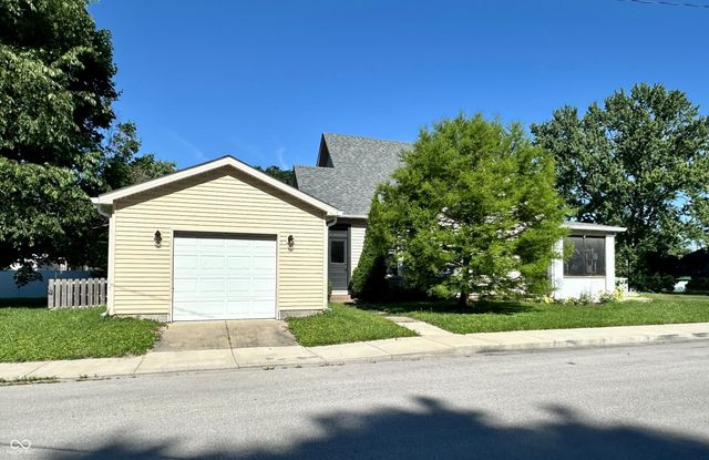 689 E Jackson Street, Martinsville, IN 46151