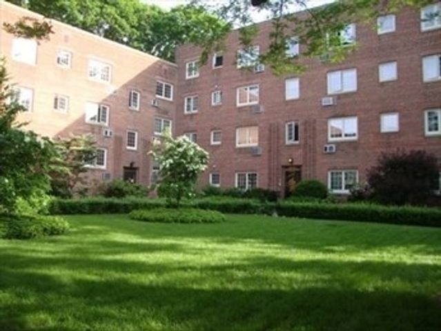 32 Saint Paul Street 7, Brookline, MA 02446