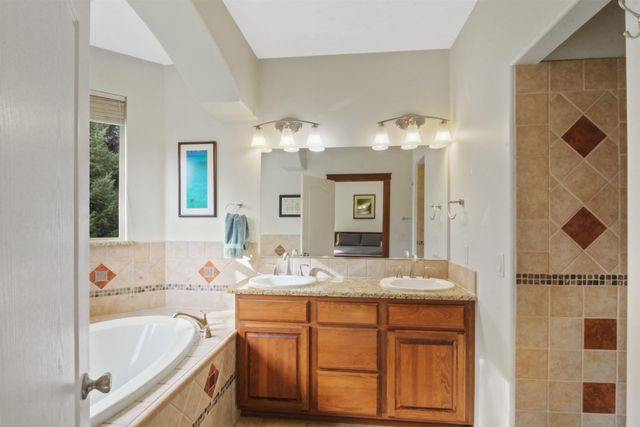 1519 W Marc Dr, Spokane, WA 99218