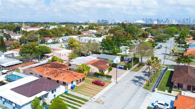 3423 SW 3rd St 1, Miami, FL 33135