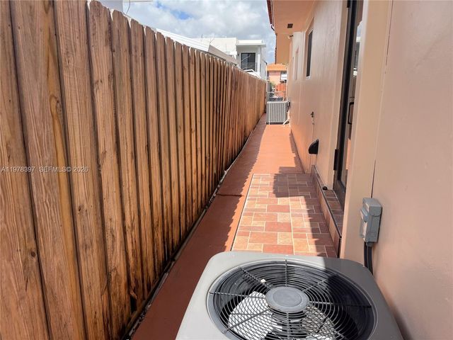 3423 SW 3rd St 1, Miami, FL 33135