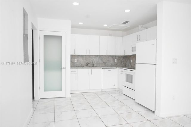 3423 SW 3rd St 1, Miami, FL 33135