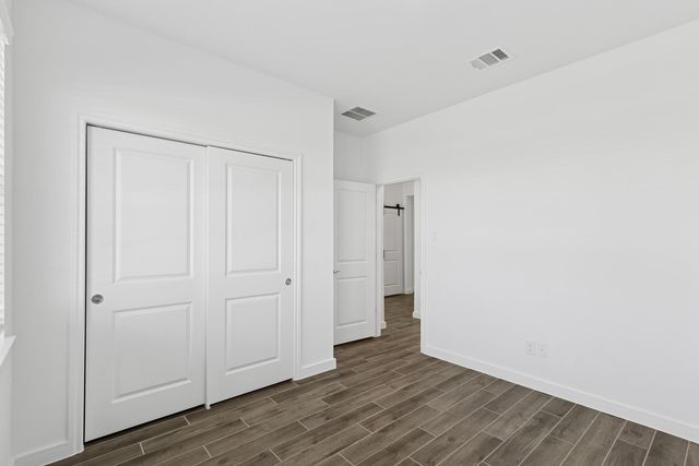 12106 Old Fashion Circle, Mont Belvieu, TX 77535