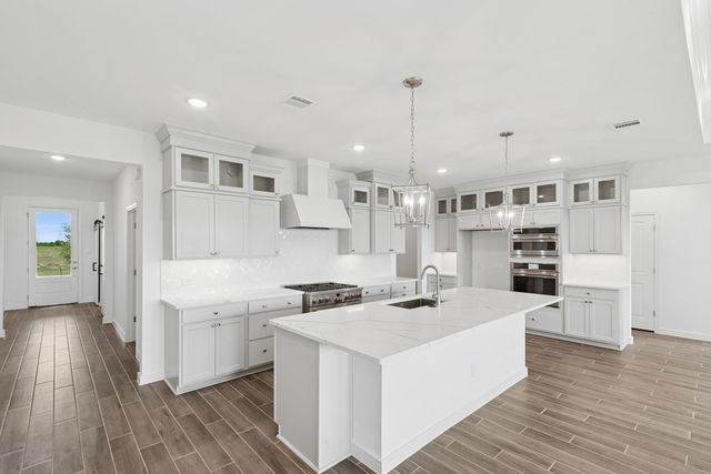 12106 Old Fashion Circle, Mont Belvieu, TX 77535