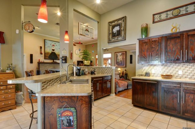 14924 Wilmington Dr, Central, LA 70770