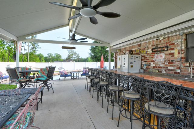 14924 Wilmington Dr, Central, LA 70770