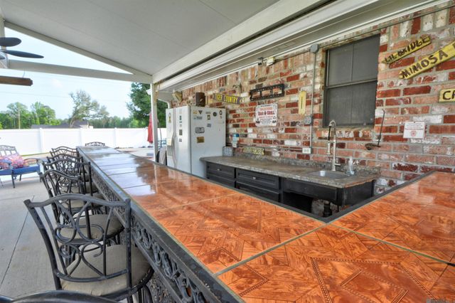 14924 Wilmington Dr, Central, LA 70770
