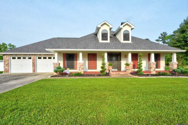 14924 Wilmington Dr, Central, LA 70770