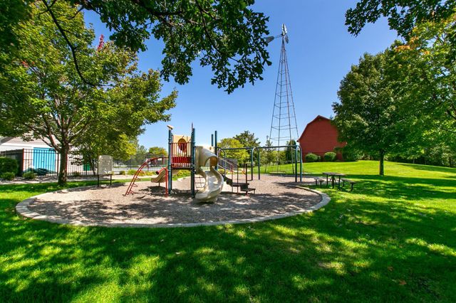 9890 Switch Grass Lane, Eden Prairie, MN 55347