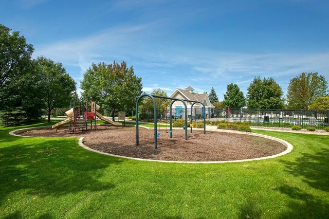 9890 Switch Grass Lane, Eden Prairie, MN 55347