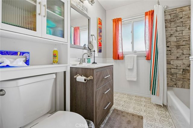 22923 Elkwood, West Hills, CA 91304