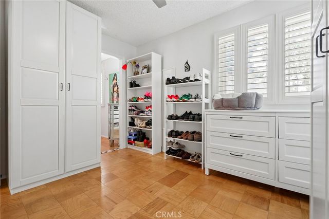 22923 Elkwood, West Hills, CA 91304