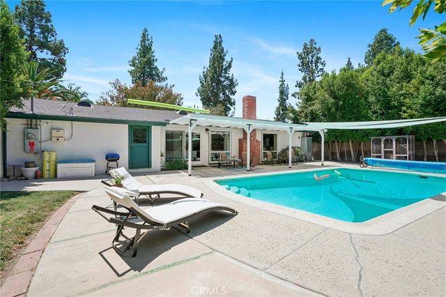 22923 Elkwood, West Hills, CA 91304
