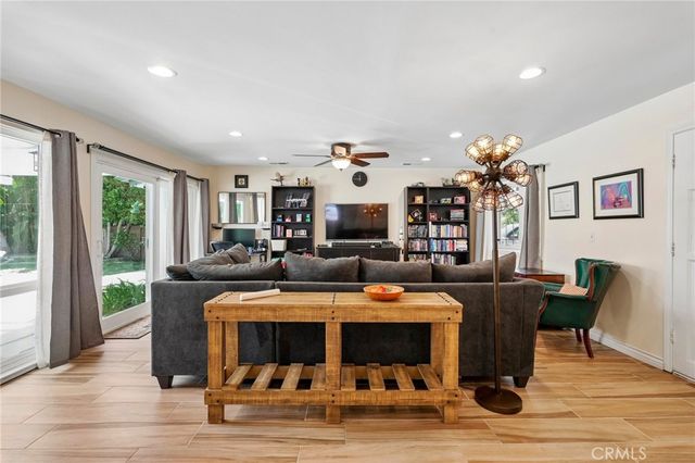 22923 Elkwood, West Hills, CA 91304